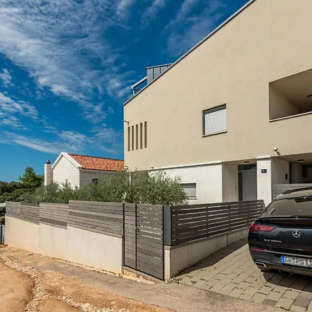 Gorgeous In With Wifi