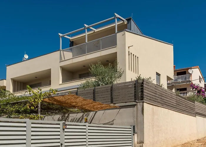 Gorgeous In With Wifi *